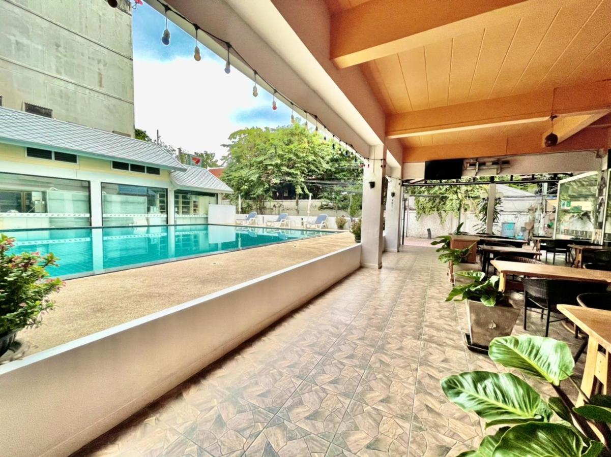 Mango Lagoon Place Bangkok Esterno foto
