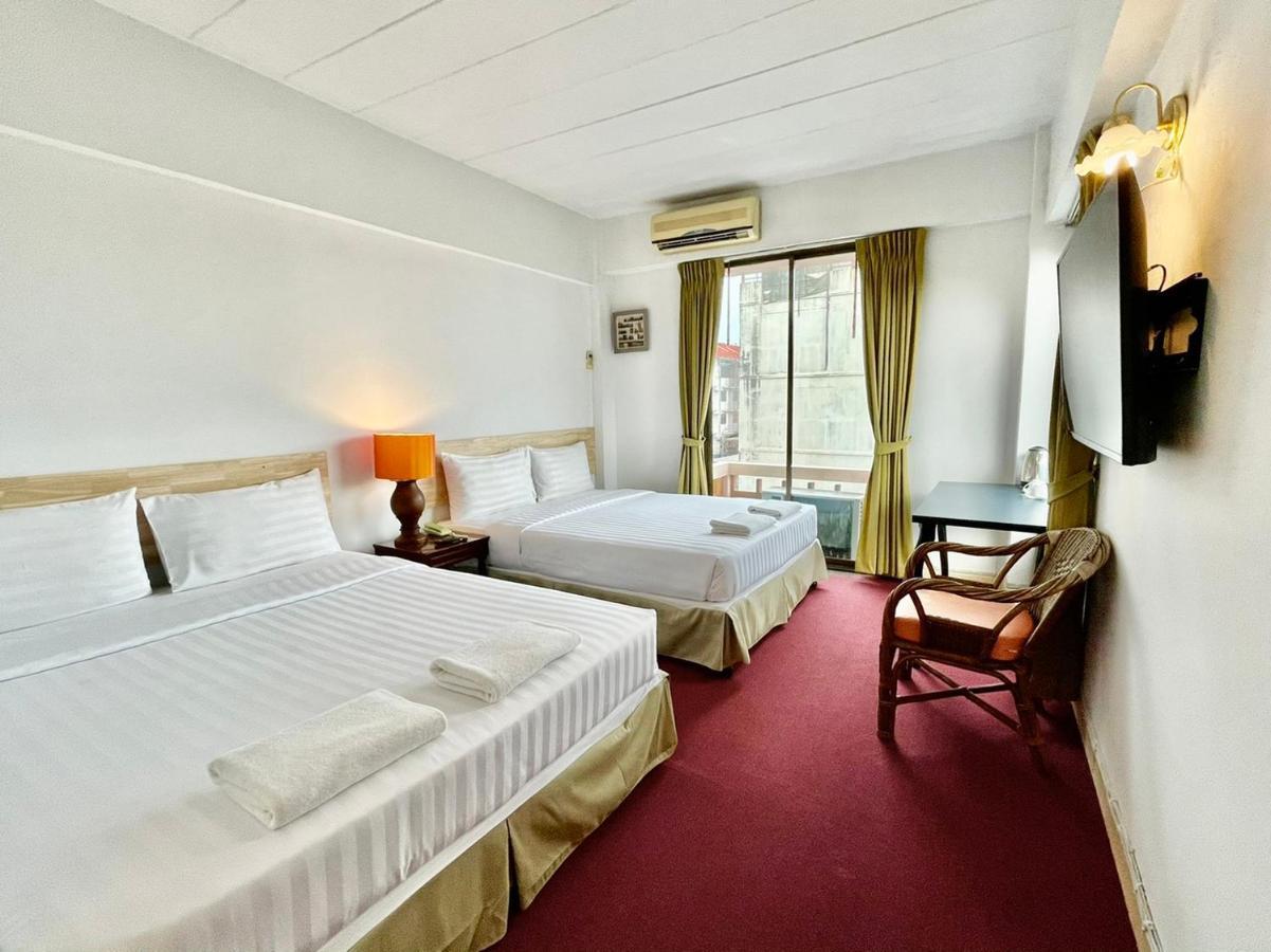Mango Lagoon Place Bangkok Esterno foto