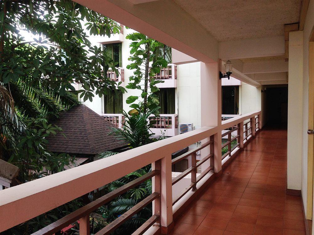 Mango Lagoon Place Bangkok Esterno foto