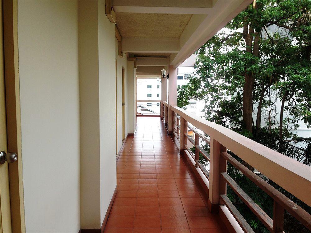 Mango Lagoon Place Bangkok Esterno foto