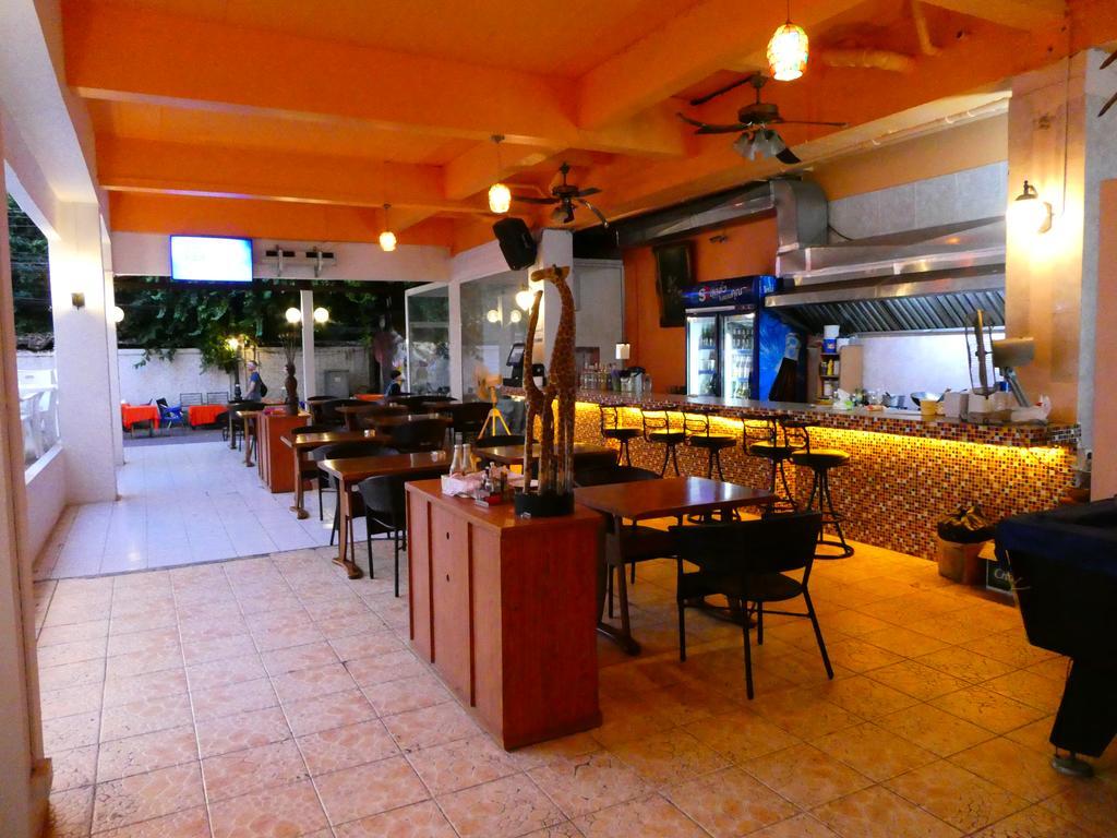 Mango Lagoon Place Bangkok Esterno foto